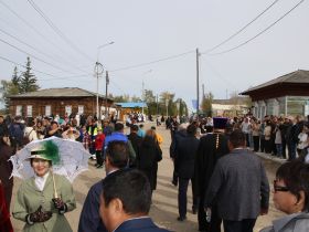Вилюйск преображается: в День города на набережной «Поющие пески» зазвучала новая музыка