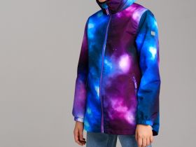 Куртка текстильная с полиуретановым покрытием для девочек (ветровка)