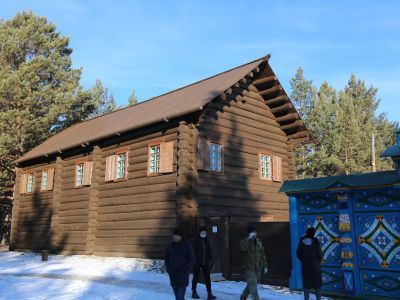 Дом деревянный, двухэтажный