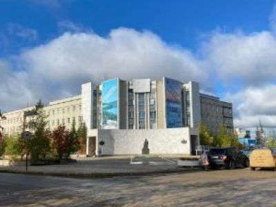 Айсен Николаев поручил правительству Якутии подготовить дорожную карту по реконструкции Мирнинской ЦРБ