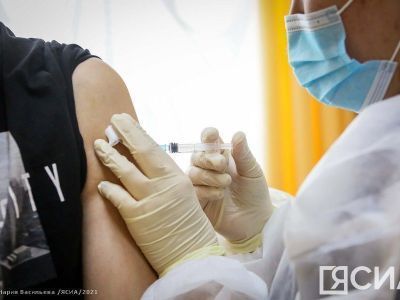 Минздрав объяснил, зачем вакцинацию от COVID-19 внесли в календарь прививок