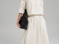 Свободная блузка А-силуэта из хлопка