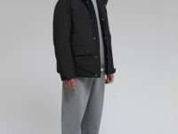 Утепленная куртка с капюшоном