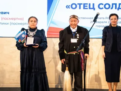 Родителям Героев России Алексея Неустроева и Дмитрия Егорова вручили медали «Отец солдата»