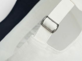 Бейсболка с вышивкой, Белый