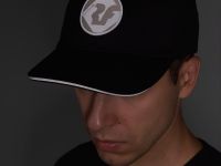 Кепка со светоотражающим кантом