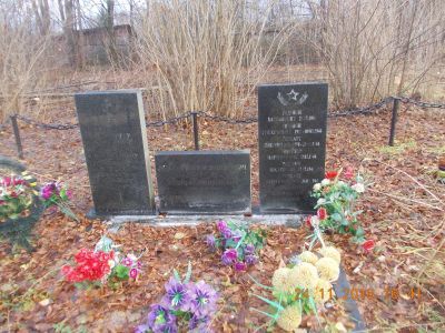 Братская могила воинов Советской Армии, погибших в 1944 г.