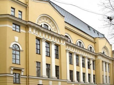 Здание гимназии им. Наследника цесаревича Алексея Николаевича