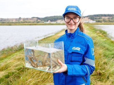 Нефтяники завершили кампанию по зарыблению: реки России пополнили сотни тысяч мальков