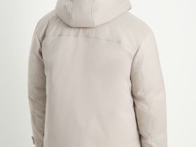 Утепленная куртка с воротником-стойкой