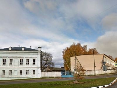 Памятное место, где находилась усадьба выдающегося русского государственного деятеля  А.Ф. Адашова