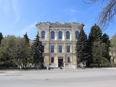 Здание института благородных девиц, где училась Герой СССР Г.К.Петрова