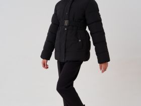 Куртка текстильная с полиуретановым покрытием для девочек