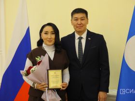 Государственные награды вручили педагогам Якутии