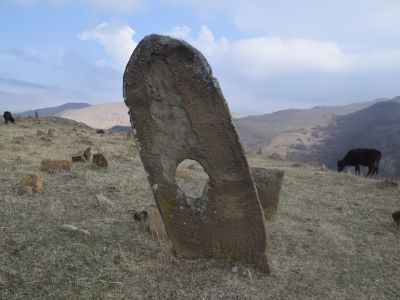 Стела надмогильная на могиле Ника ХIажи