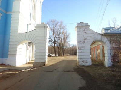 Западные въездные (парадные) ворота