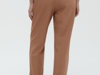 Прямые брюки на резинке