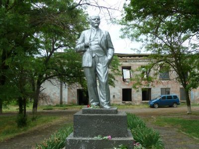 Памятник В.И.Ленину