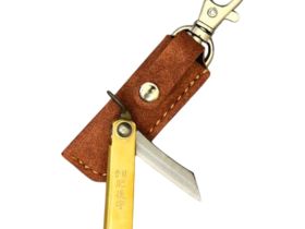 Складной нож Nagao Higonokami Mame Miniature, 40мм, сталь SK-5, рукоять латунь, коричневый чехол