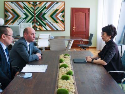 Александр Басыров обсудил перспективы Мирнинского района с министром экономики