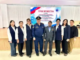 Ветераны СВО провели урок мужества в Высшей школе музыки Якутии