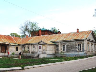 Дом, где располагалось женское отделение школы и квартиры преподавателей