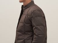 Стеганый пуховик с воротником-стойкой