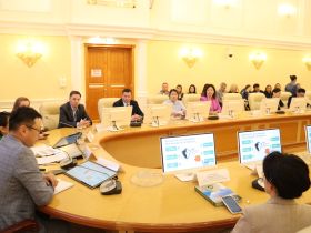 В Минфине Якутии обсудили программу долгосрочных сбережений