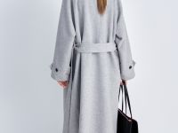 Пальто из шерсти и шелка с отложным воротником