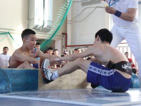 В Нюрбе стартовал отборочный на Игры Манчаары турнир по мас-рестлингу