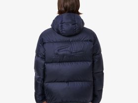 Мужской короткий влагоотталкивающий и ветроустойчивый пуховик Lacoste с капюшоном