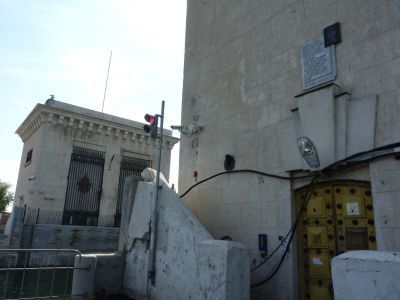 Место, где красноармеец Карханин И.М. закрыл своим телом амбразуру вражеского дзота