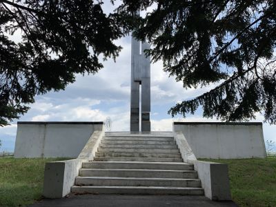 Мемориал славы воинам, погибшим в бою при обороне села Долаково в 1919 г.