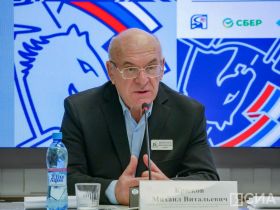 Презентованы медали и чорон абсолютного победителя Кубка главы Якутии по шахматам