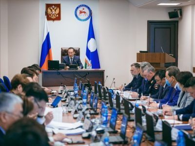 Глава Якутии: Завоз грузов и подготовка к отопительному сезону – первоочередные задачи