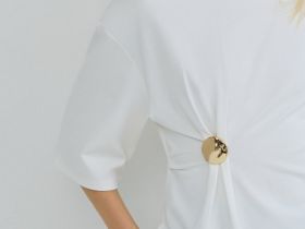 Футболка с брошью, Белый