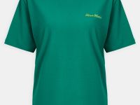 Базовая футболка прямого кроя