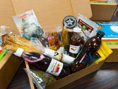 Бойцам СВО из Якутии отправили 20 тонн праздничных продуктовых наборов