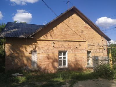 Дом жилой с сараем