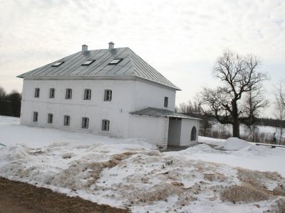 Здание служб