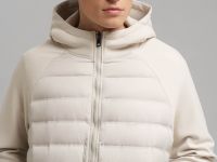 Стеганая куртка с наполнителем из натурального пух