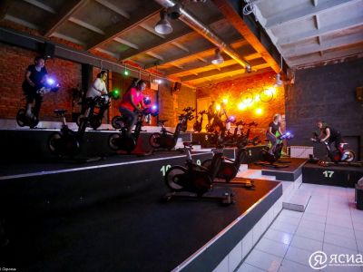 Тренировки дома и минимум трат: как жители Дальнего Востока приводят себя в форму к лету