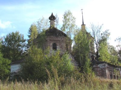 Церковь Троицы (с иконостасом)