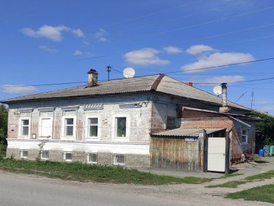 Здание, где в 1919-23 гг. размещалась типография, в которой П.П. Бажов редактировал газету "Красный путь"