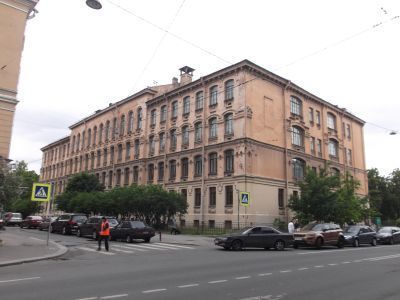 Городское начальное училище им. Имп. Александра II с территорией Греческого сада