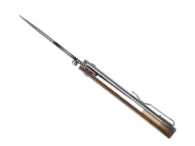 Складной нож Kizer Harpoon Fold, сталь ламинат, рукоять титан/микарта, коричневый