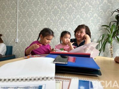 О трудностях, правилах воспитания и поддержке государства: как живут приёмные семьи Якутска