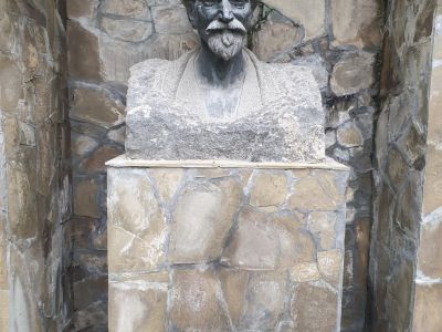 Памятник основоположнику кабардинской литературы Бекмурзе Пачеву