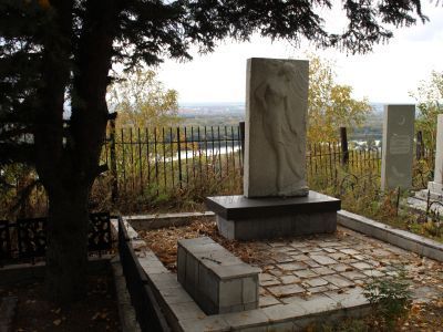 Могила Г.Сулеймановой-народной артистки СССР