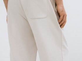 Базовые джоггеры, Белый